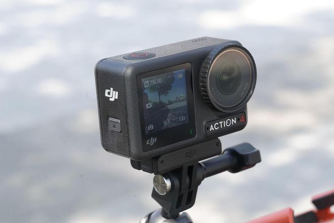 相机推荐别问大疆Pocket3有没有货了m6米乐app节日玩转Vlog！五款随身(图5)